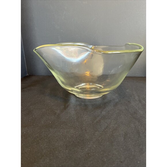 VTG Triangular Clear Serving Bowl with Hint of Yellow Iridescent Tint 5”X9.25” - Picture 2 of 14